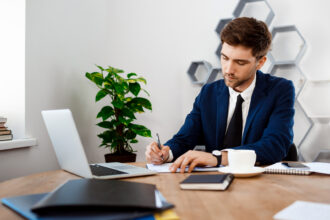 Expert-comptable en Hauts-de-France : un partenaire stratégique bien au-delà des obligations fiscales